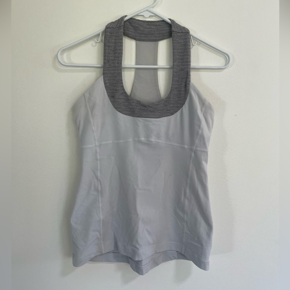 Lululemon scoop neck tank in gray woman’s size 6.